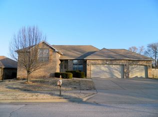 1609 W Highland St, Springfield, MO 65807