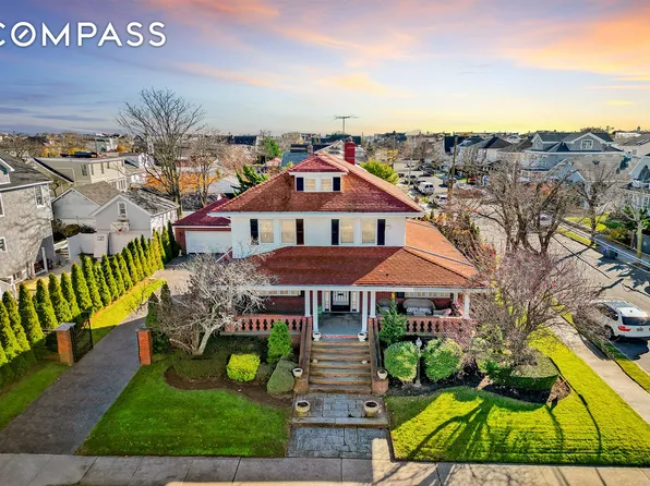 14215 Newport Ave, Rockaway Park, NY 11694