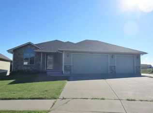 2904 Cooper Ln, Marshalltown, IA 50158