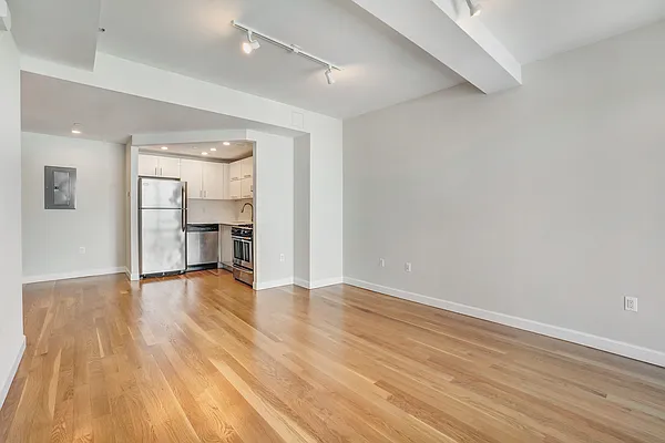 Rented by Compass | media 28