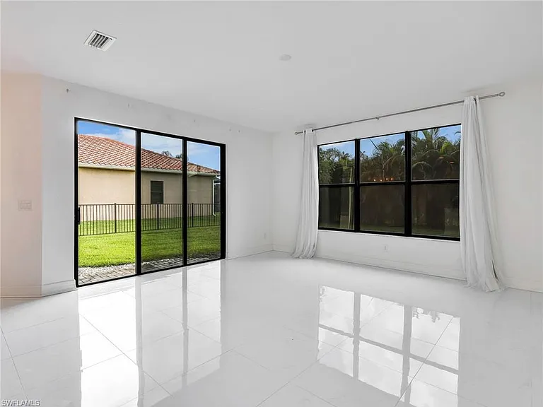10008 Chesapeake Bay Dr — Photo 17