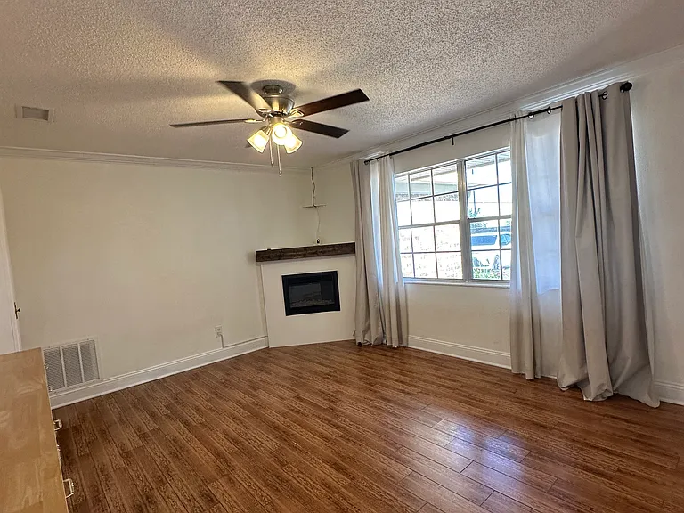1661 Bartlett Ave — Photo 27