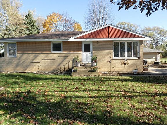 3rd image of 17121 Oconto Ave