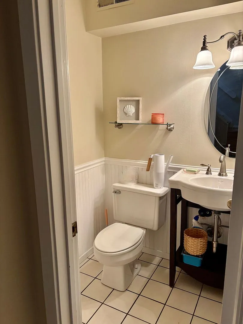 3BD/2.5 Bath End Unit Condo One Block from the Bay in Ocean Park! Attached One Car Garage! — Photo 4