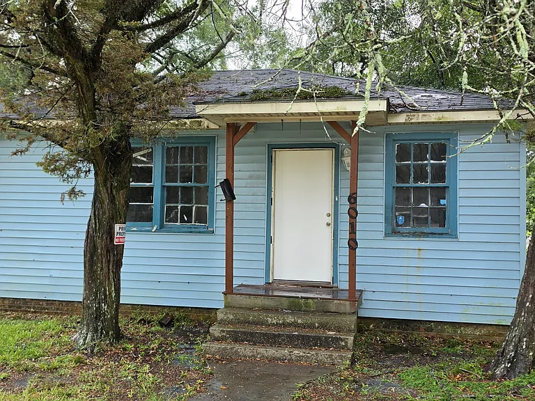 6010 Evangeline St — Photo 1