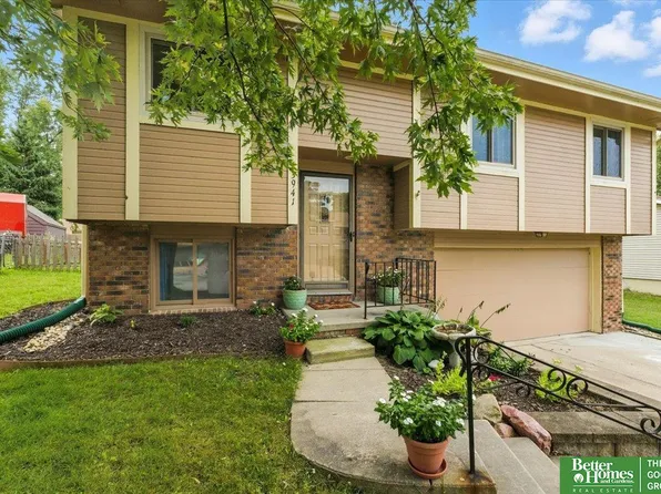 13941 Greenfield Rd, Omaha, NE 68138