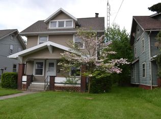 211 Fawcett Ct NW, Canton, OH 44708