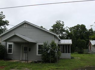 611 C St, New Bern, NC 28560