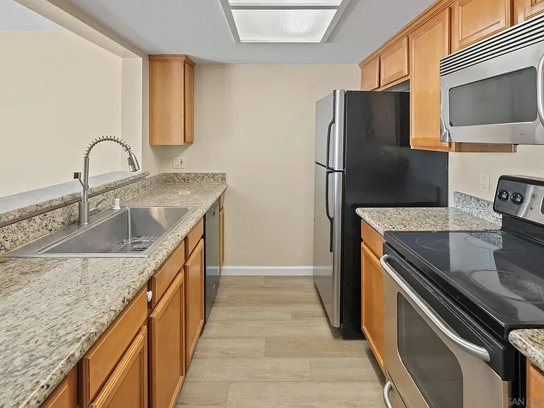 14996 Avenida Venusto #28 — Photo 9