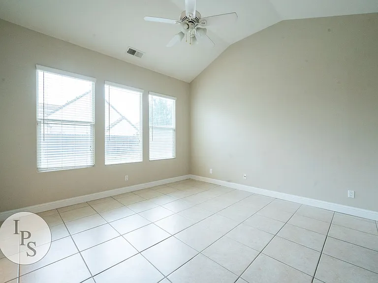 32 W Serena Ave — Photo 17