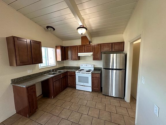 5th image of 1560 Valle Vista Ave