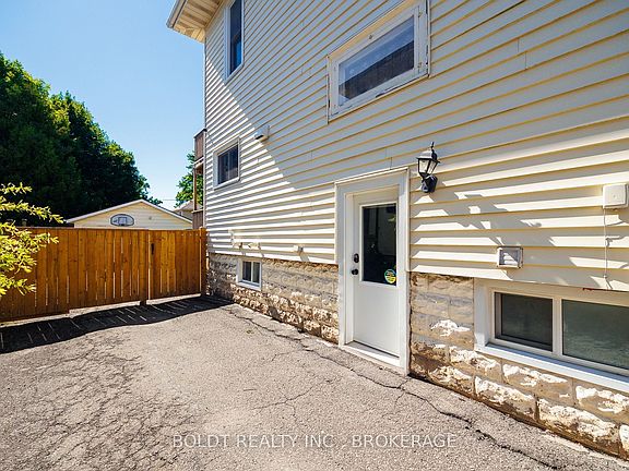 3rd image of 5285 3rd Ave