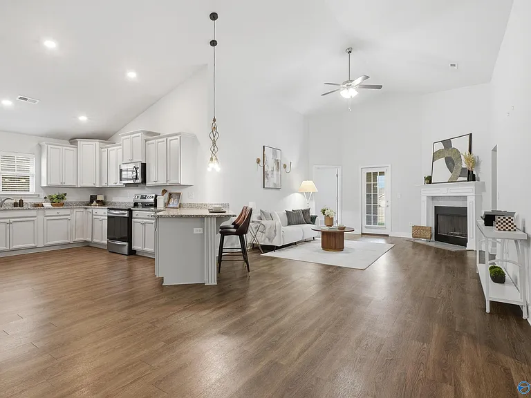 187 Abercorn Dr — Photo 8