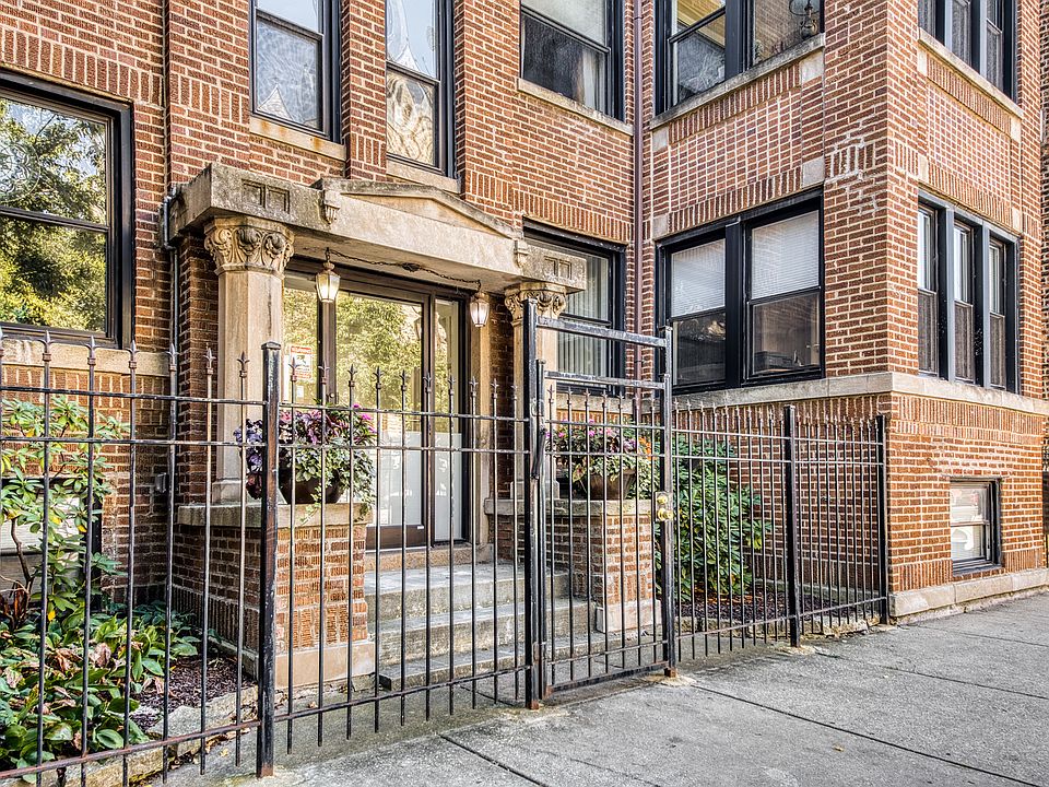 1st image of 1653 W Foster Ave APT 1W