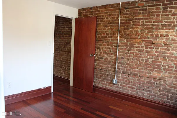 Rented by Point NYC | media 20