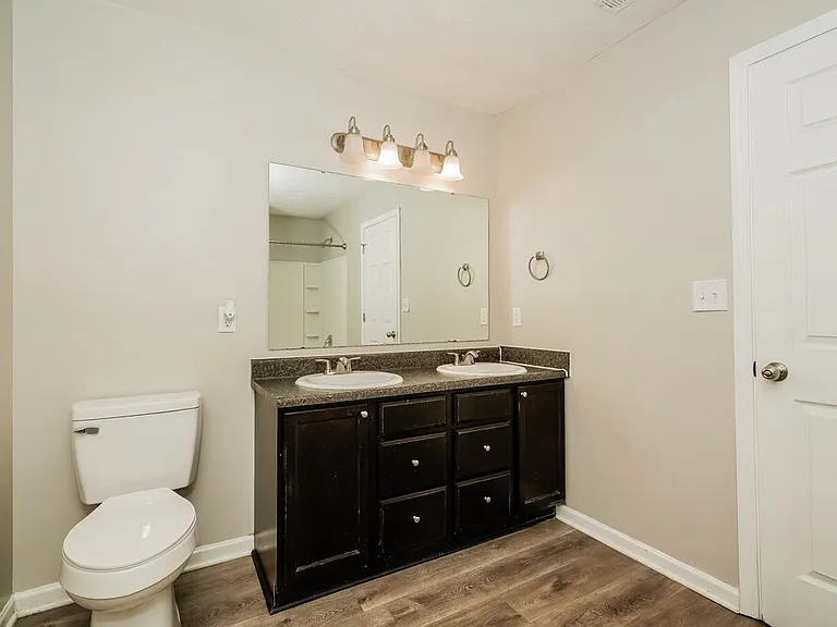 524 Grassy Bend Dr — Photo 12