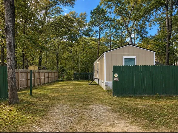 261 Hunters Gln, Livingston, TX 77351