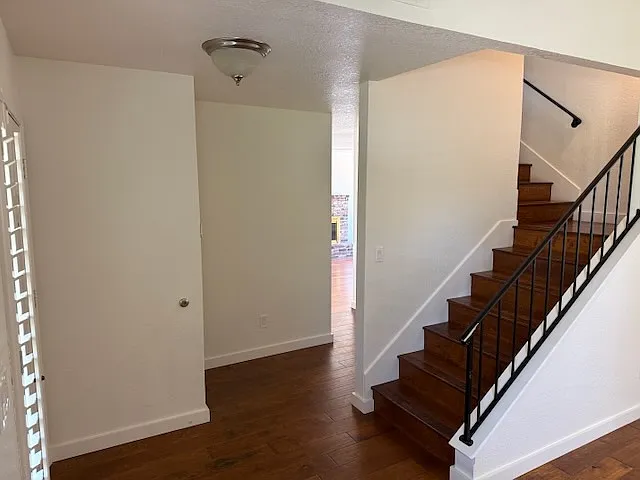 Entryway (ground floor)