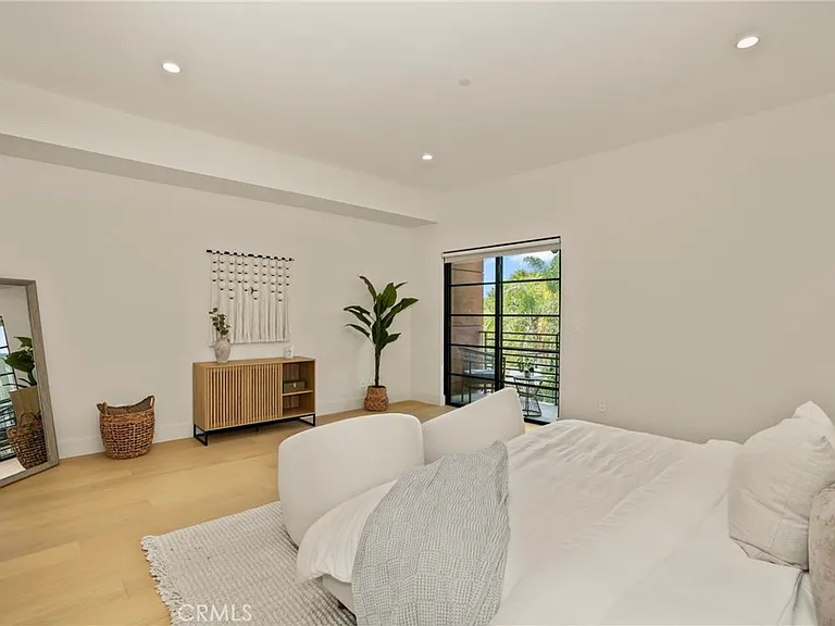 8788 Shoreham Dr #32 — Photo 15
