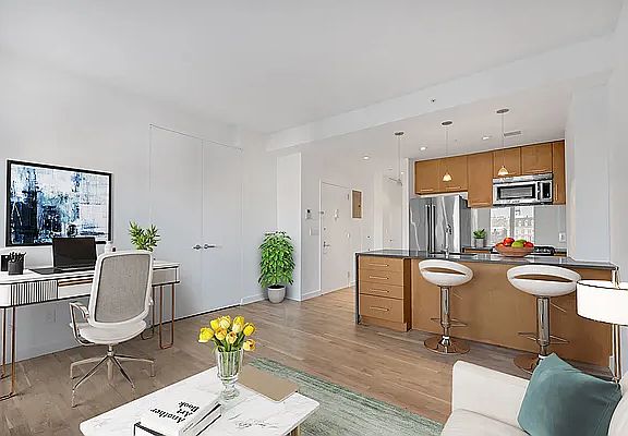 3rd image of 330 E 109th St APT 7B