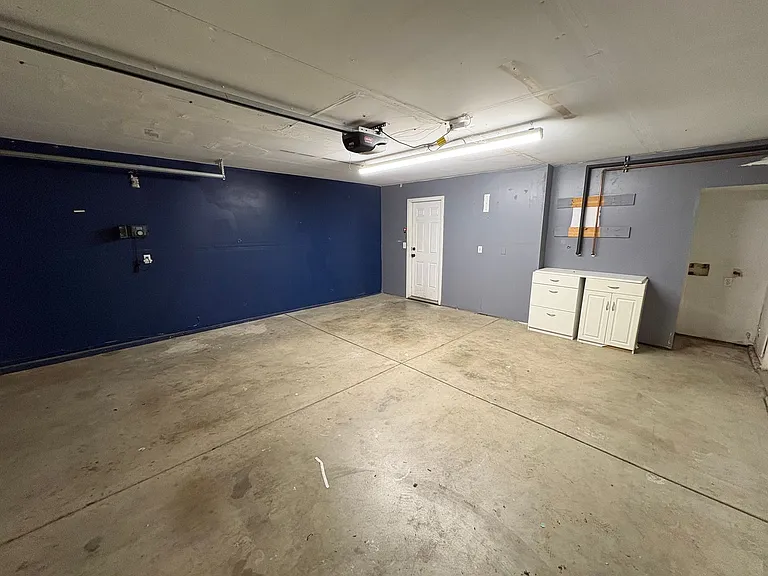 534 W Russell Ave — Photo 36