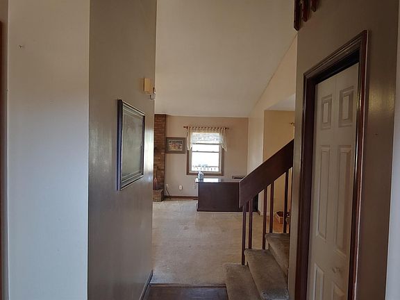 5th image of 1260 Corman Ln