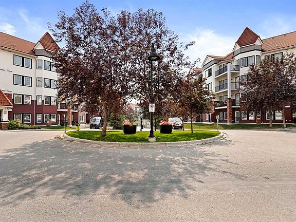 5th image of 20 W Royal Oak Plz NW #205