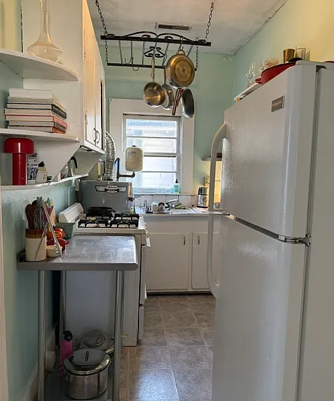 36 Carolina St #A — Photo 6