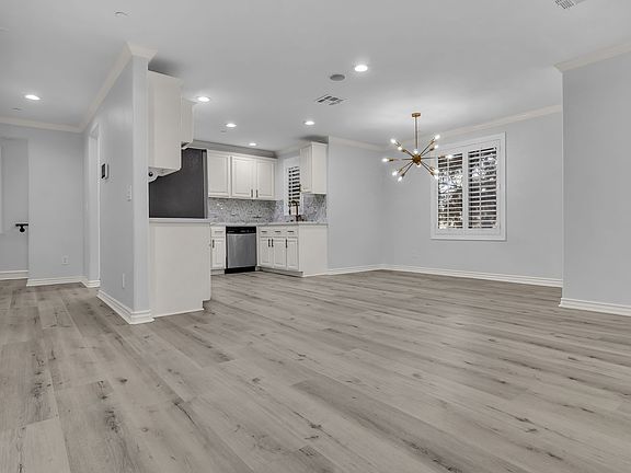 5th image of 26404 Vermont Ave Unit 4