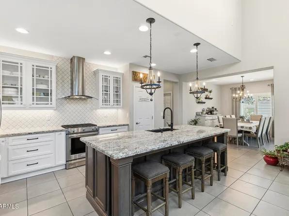 17327 W STRAIGHT ARROW Lane, Surprise, AZ 85387
