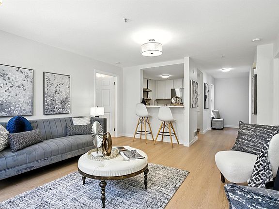 5th image of 555 10th St APT 201