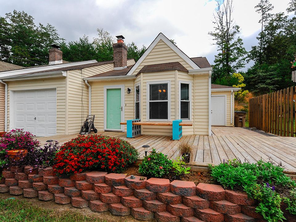 1st image of 7634 NW Chatham Cir