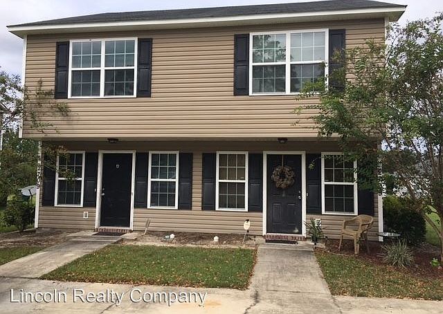 1st image of 2709 Pineview Dr APT A