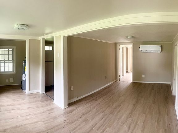 2nd image of 210 Downey St