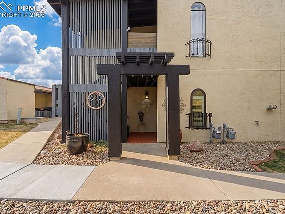 2nd image of 1098 Fontmore Rd APT B