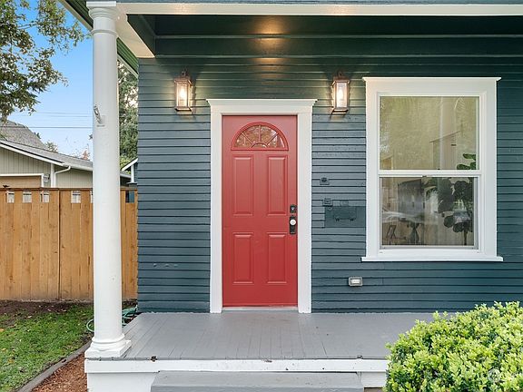 4th image of 4840 Yakima Avenue