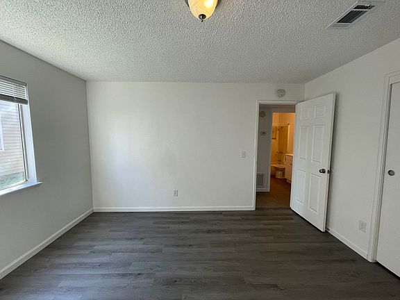 4th image of 1316 Hobart Dr APT 2