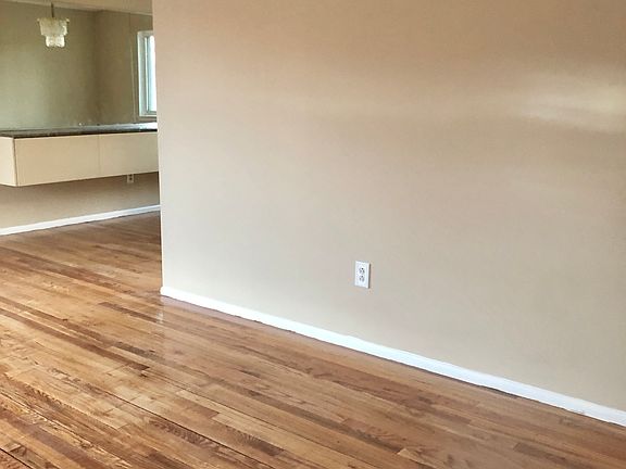 5th image of 20981 Concord St