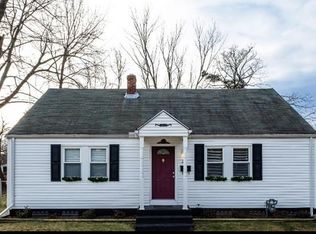 25 Amore Rd, Springfield, MA 01109