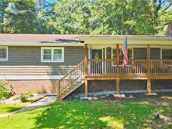 6375 Caladium Dr, Acworth, GA 30102