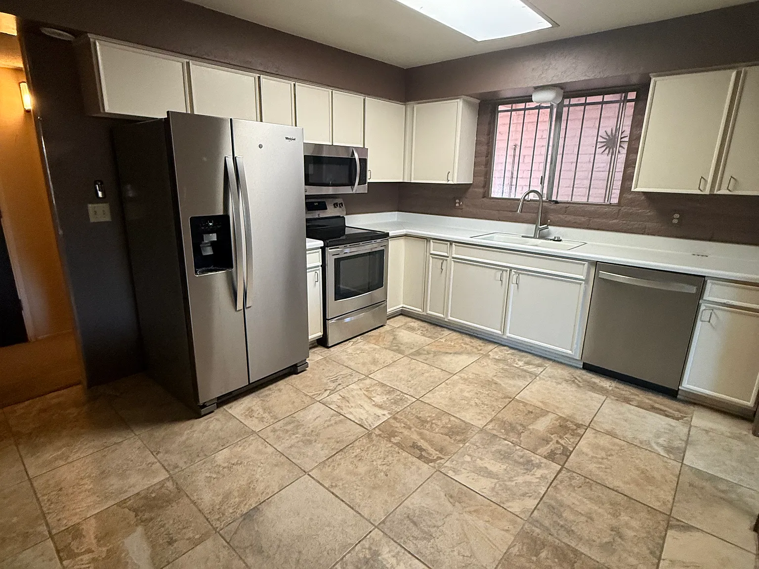 3 bed, 1571 sqft, $1,750 — Photo 4