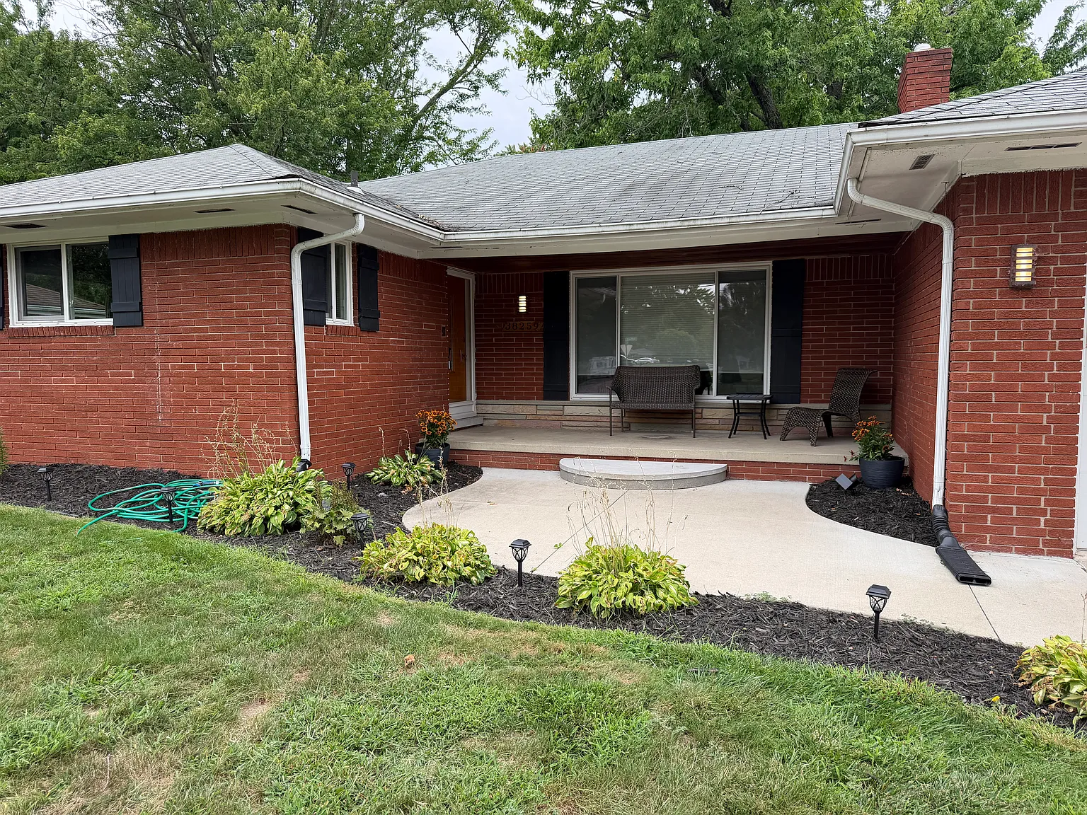 38259 Sheffield St — Photo 3