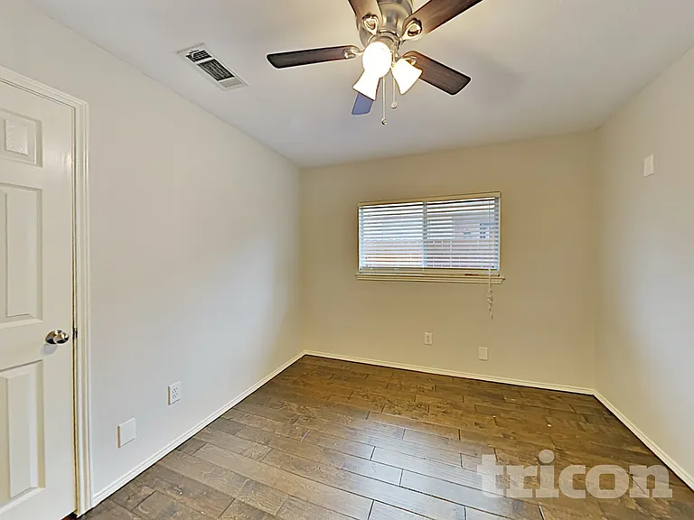 4000 Sapphire Ln — Photo 13