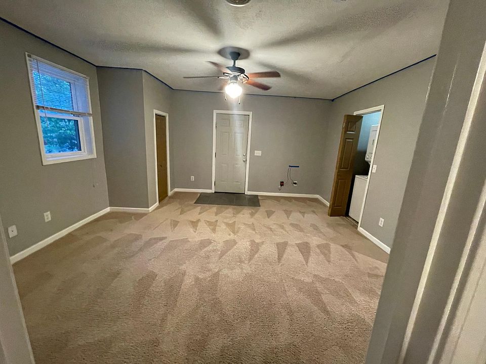 1st image of 209 W Pine St APT 3
