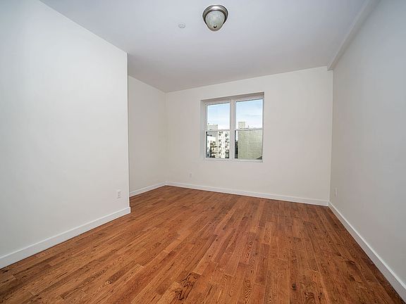 5th image of 104 Manhattan Ave APT 4B