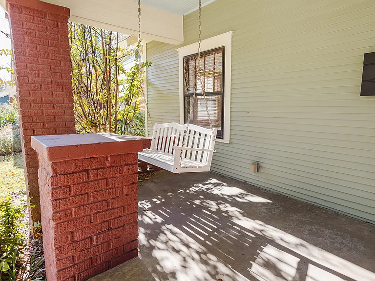 Willow St — Photo 25