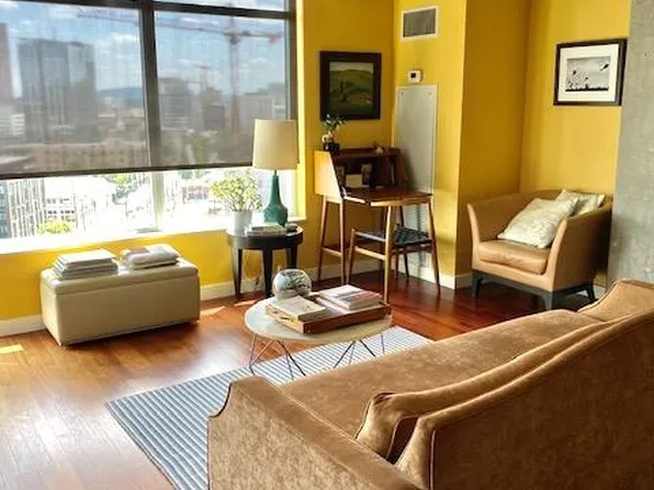 1926 W Burnside St, Portland, OR