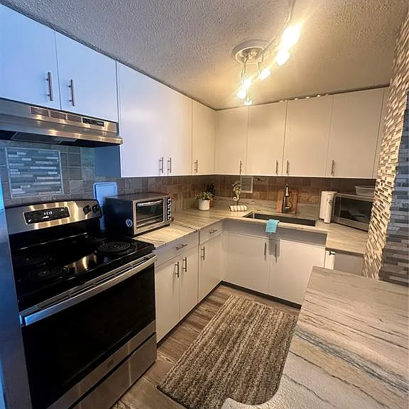 880 Mandalay Ave #309 — Photo 20