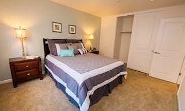 5th image of 1301 Prentice Dr APT 5