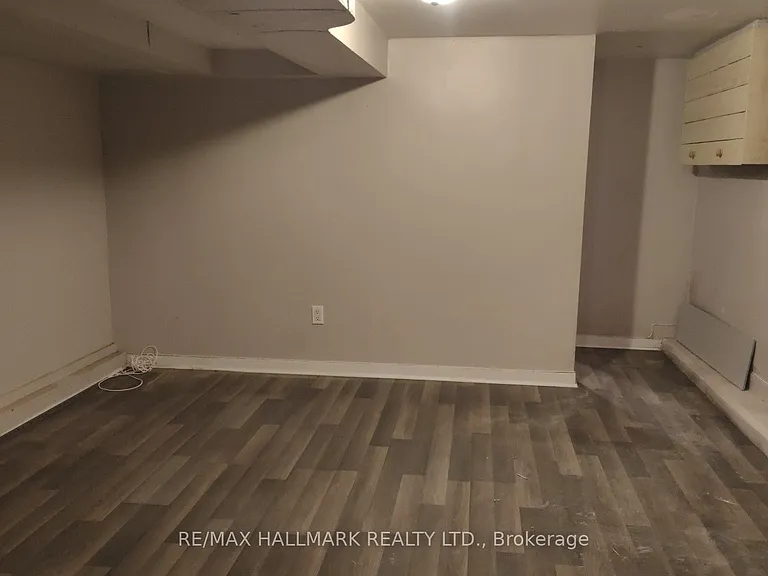 172 Waverley Rd — Photo 3
